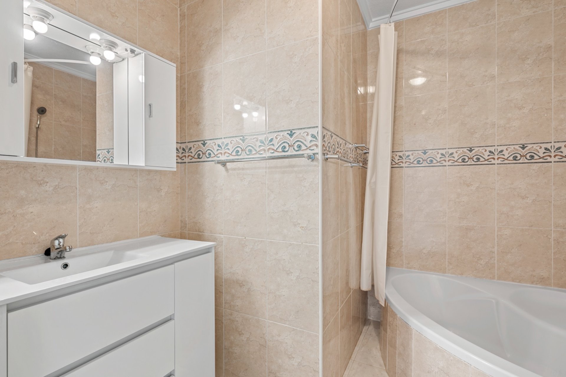 Herverkoop - Townhouse / Duplex / Corner - Ciudad Quesada - Rojales