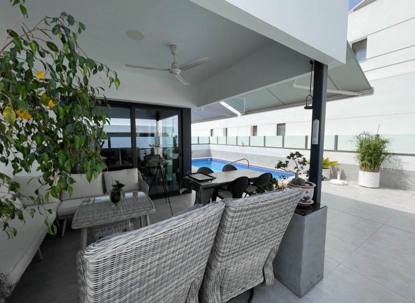 Herverkoop - Townhouse / Duplex / Corner - Dolores - Alicante