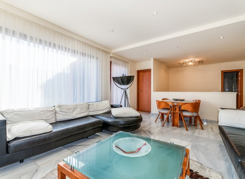 Herverkoop - Townhouse / Duplex / Corner - Estepoa - Selwo