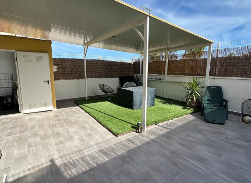 Herverkoop - Townhouse / Duplex / Corner - Guardamar del Segura - El Raso