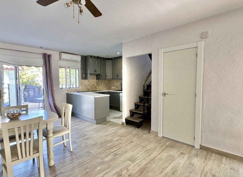 Herverkoop - Townhouse / Duplex / Corner - Guardamar del Segura - Lomas de Polo-Pinomar