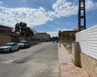 Herverkoop - Townhouse / Duplex / Corner - Jacarilla - Comunidad Valenciana