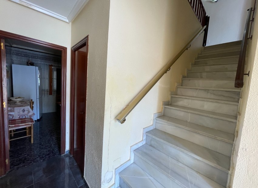 Herverkoop - Townhouse / Duplex / Corner - Jacarilla - Comunidad Valenciana