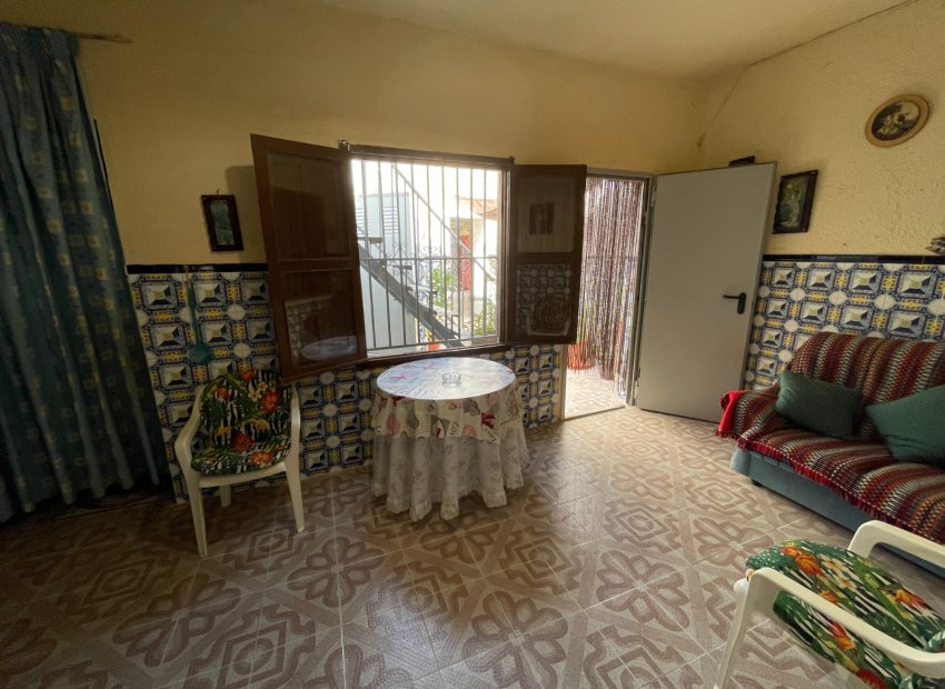 Herverkoop - Townhouse / Duplex / Corner - Jacarilla - Comunidad Valenciana