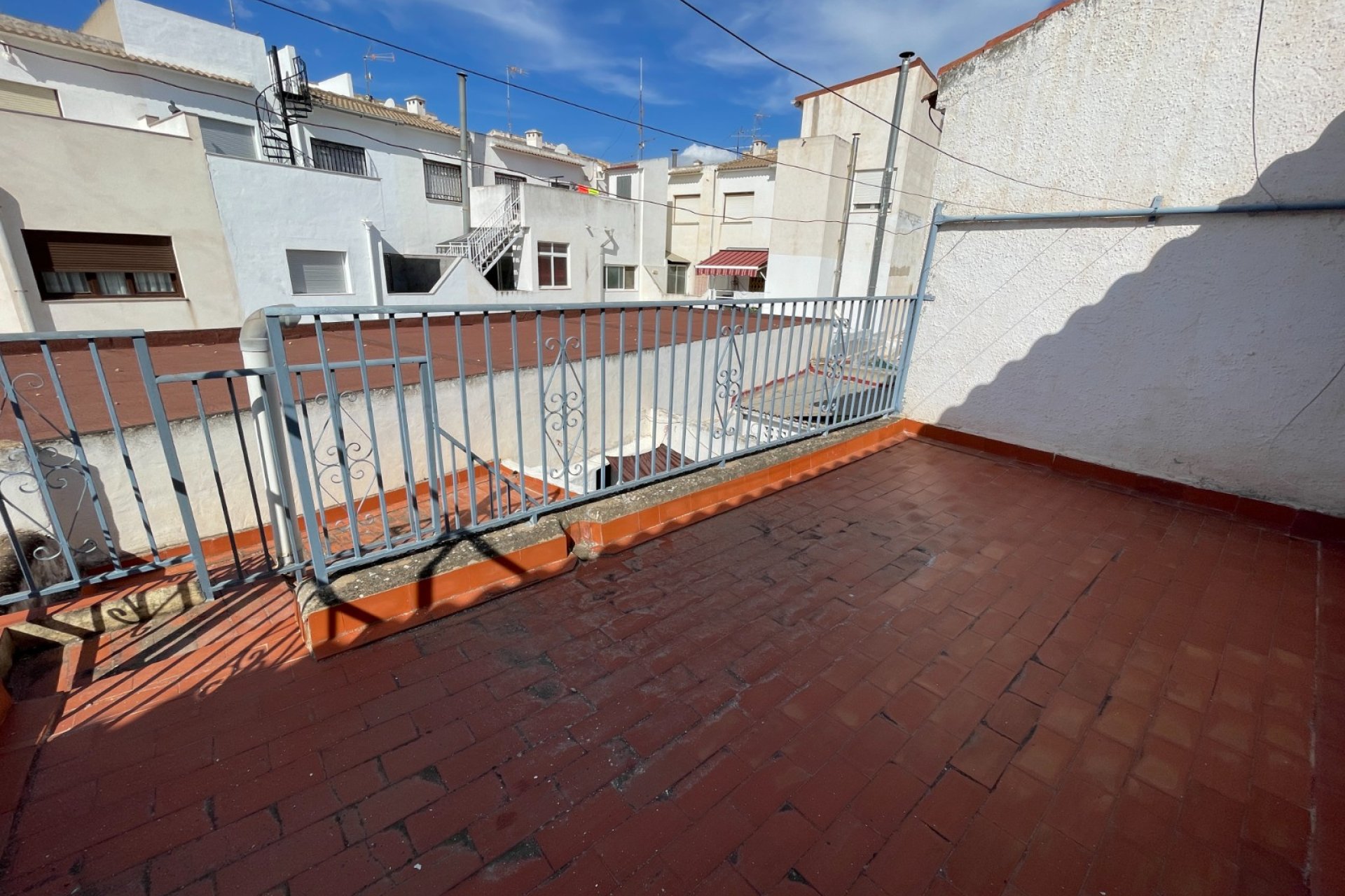 Herverkoop - Townhouse / Duplex / Corner - Jacarilla - Comunidad Valenciana