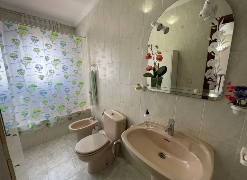 Herverkoop - Townhouse / Duplex / Corner - Jacarilla - Comunidad Valenciana