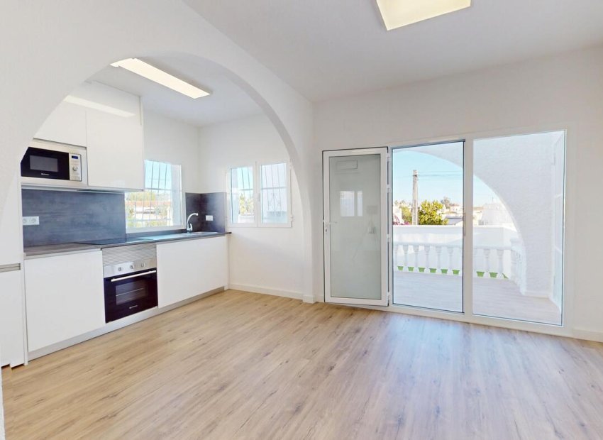 Herverkoop - Townhouse / Duplex / Corner - Orihuela Costa - Blue Lagoon