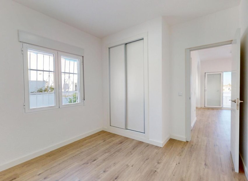 Herverkoop - Townhouse / Duplex / Corner - Orihuela Costa - Blue Lagoon