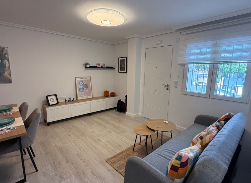 Herverkoop - Townhouse / Duplex / Corner - Orihuela Costa - Cabo Roig