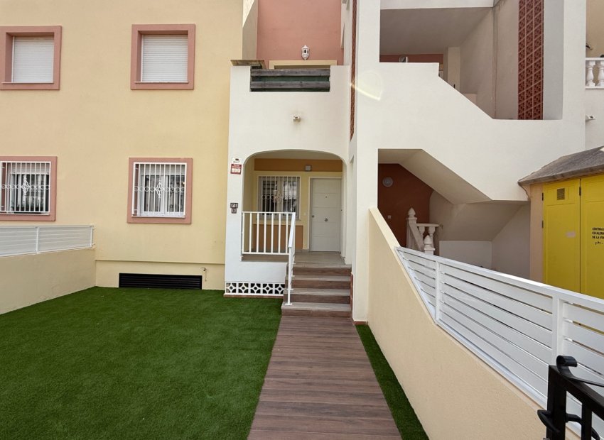 Herverkoop - Townhouse / Duplex / Corner - Orihuela Costa - Cabo Roig