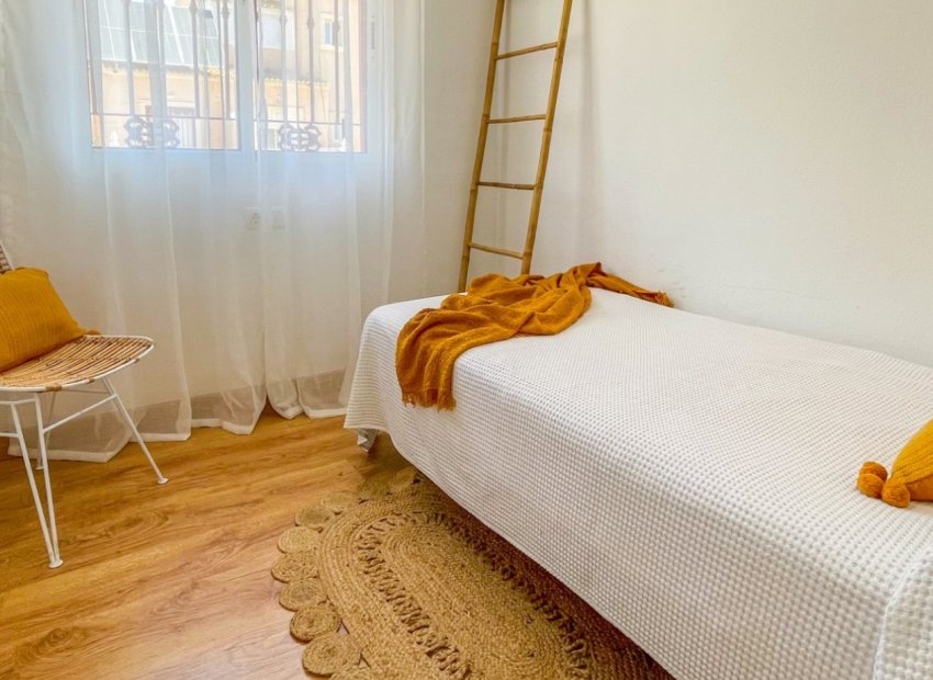 Herverkoop - Townhouse / Duplex / Corner - Orihuela Costa - Playa Flamenca