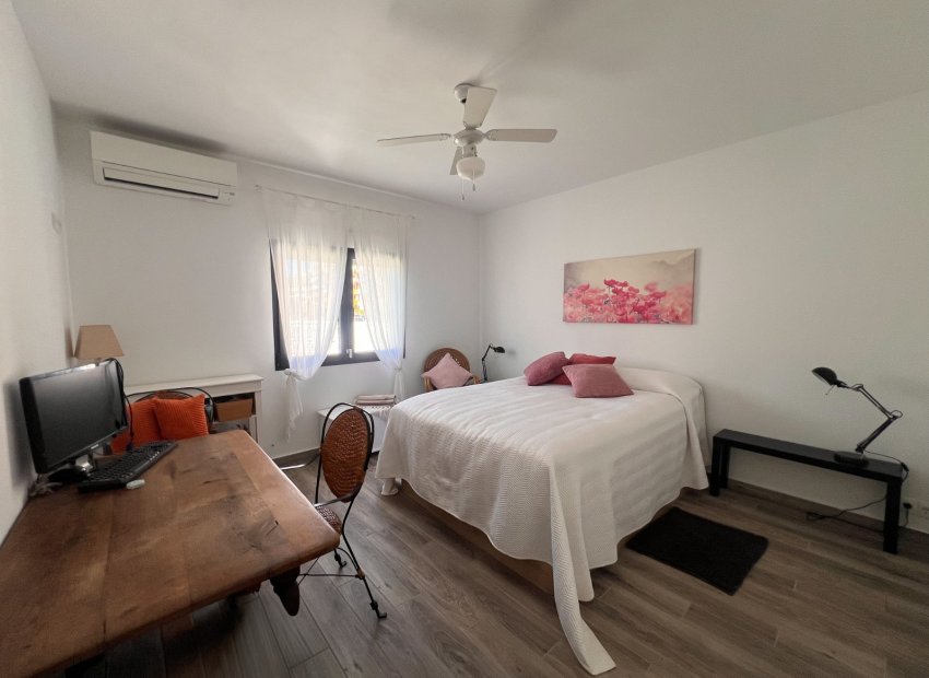 Herverkoop - Townhouse / Duplex / Corner - Orihuela Costa - Punta Prima