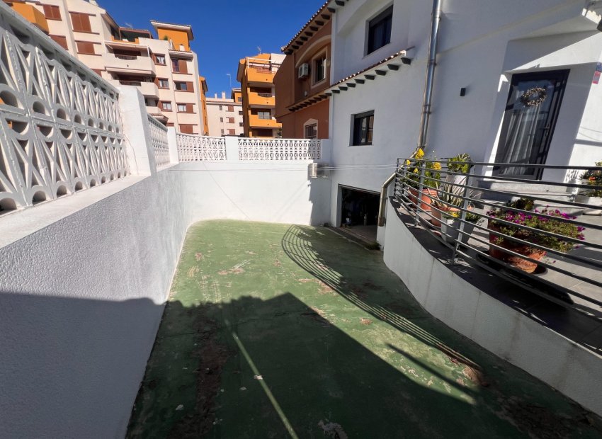 Herverkoop - Townhouse / Duplex / Corner - Orihuela Costa - Punta Prima