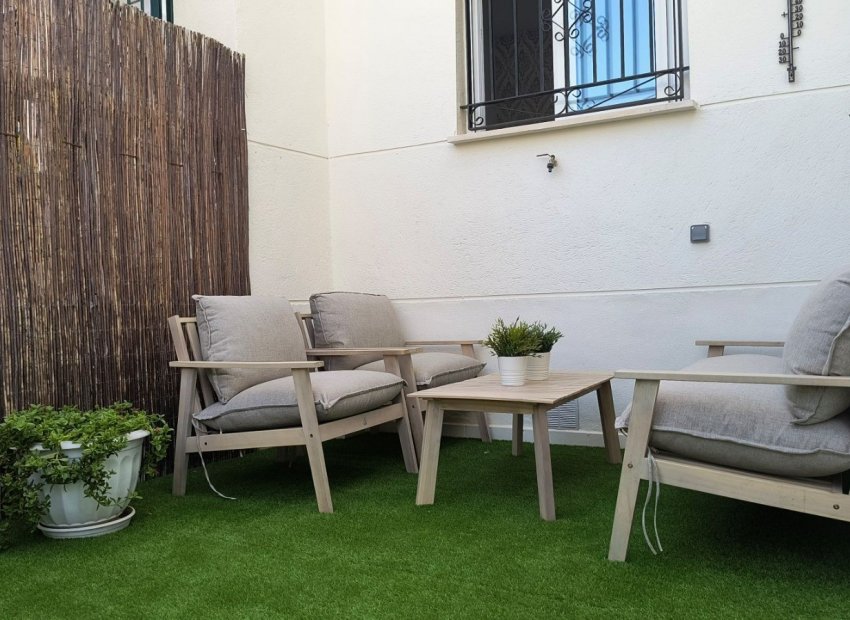 Herverkoop - Townhouse / Duplex / Corner - Orihuela Costa - Punta Prima