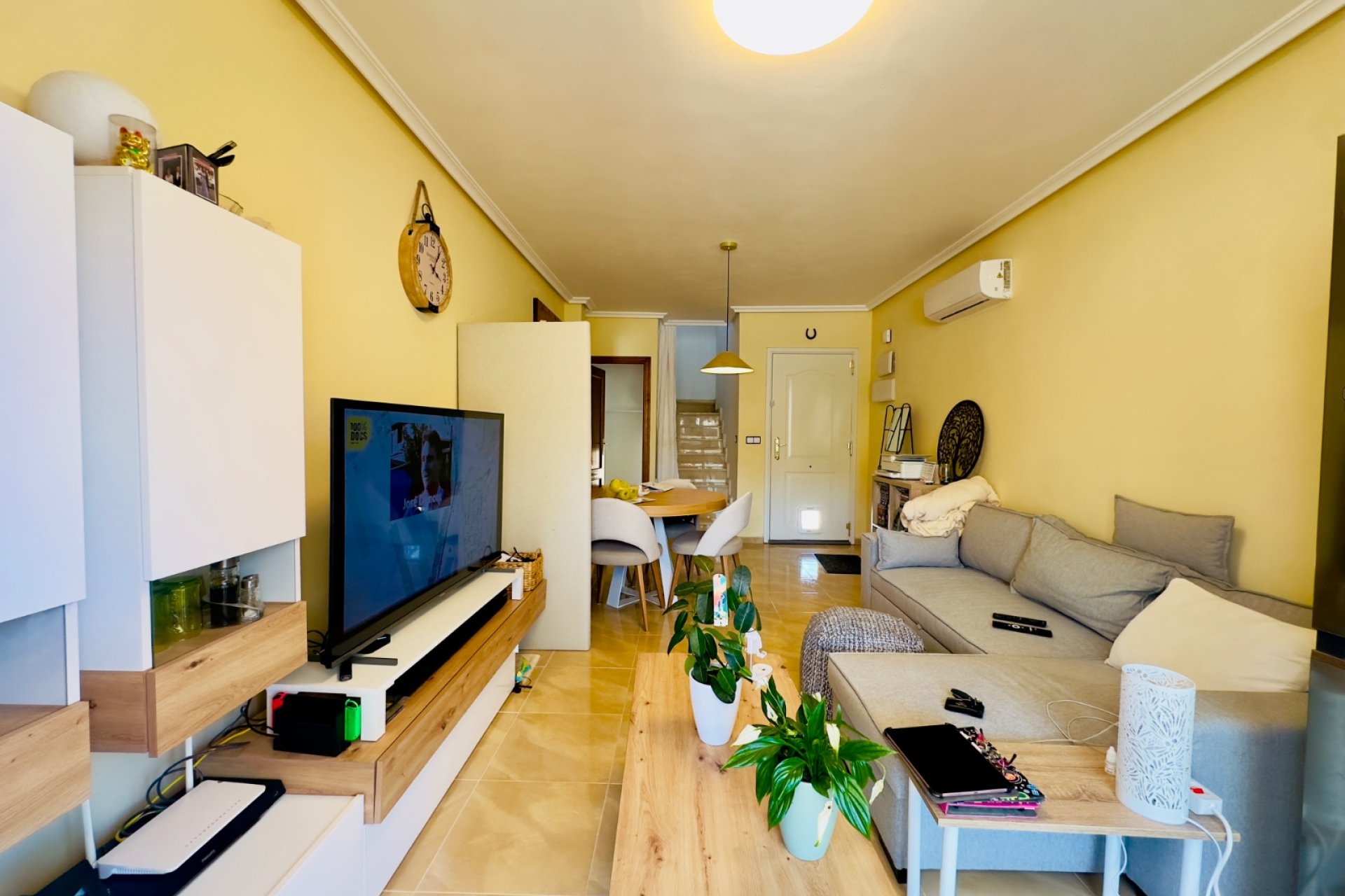 Herverkoop - Townhouse / Duplex / Corner - San Miguel de Salinas - Ciudad de las comunicaciones