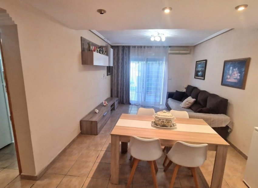 Herverkoop - Townhouse / Duplex / Corner - Torrevieia - Aguas Nuevas