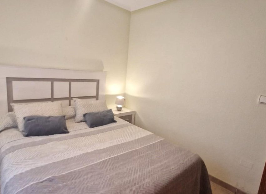 Herverkoop - Townhouse / Duplex / Corner - Torrevieia - Aguas Nuevas