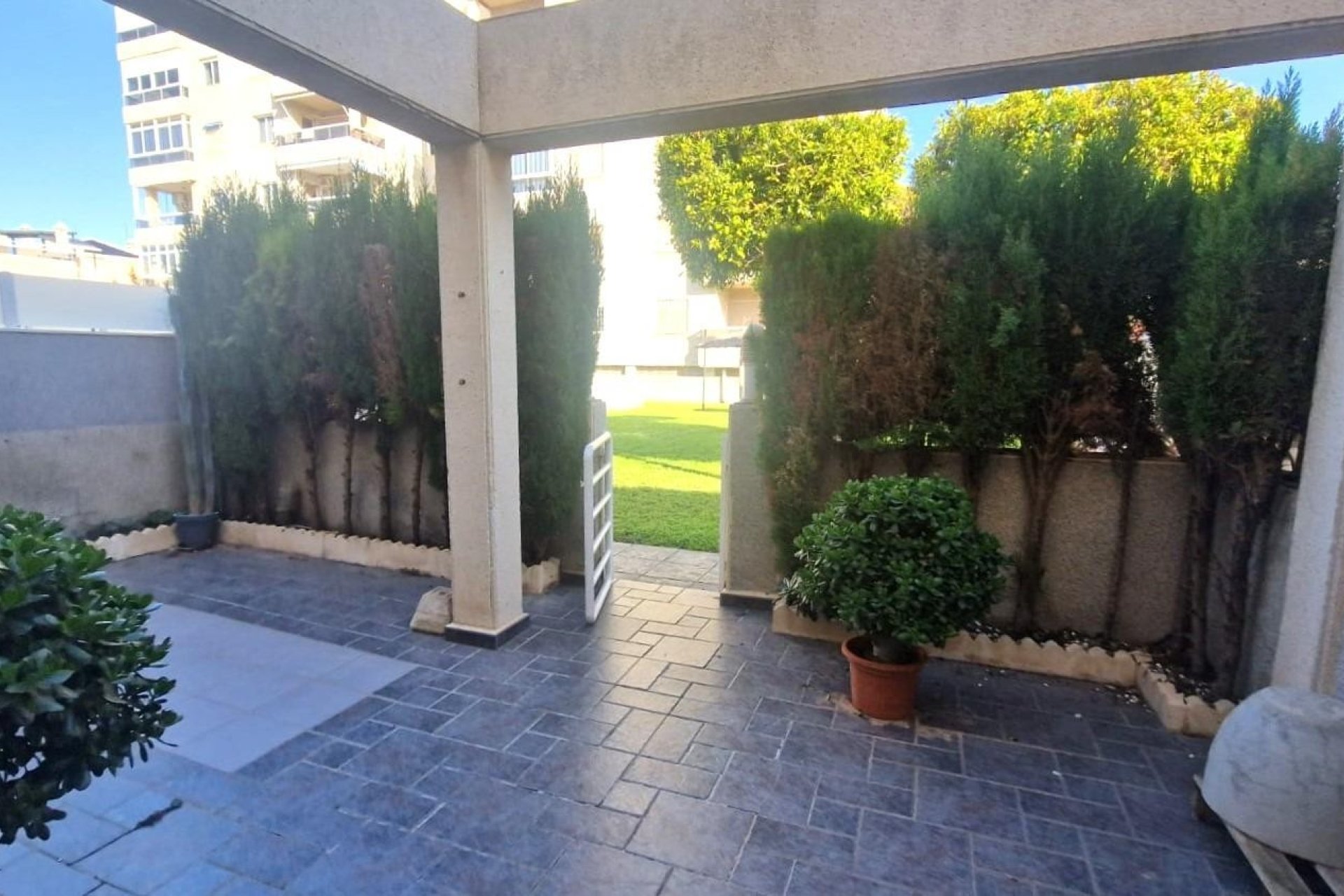 Herverkoop - Townhouse / Duplex / Corner - Torrevieia - Aguas Nuevas