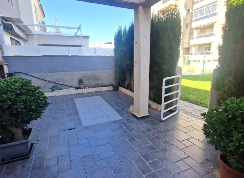 Herverkoop - Townhouse / Duplex / Corner - Torrevieia - Aguas Nuevas