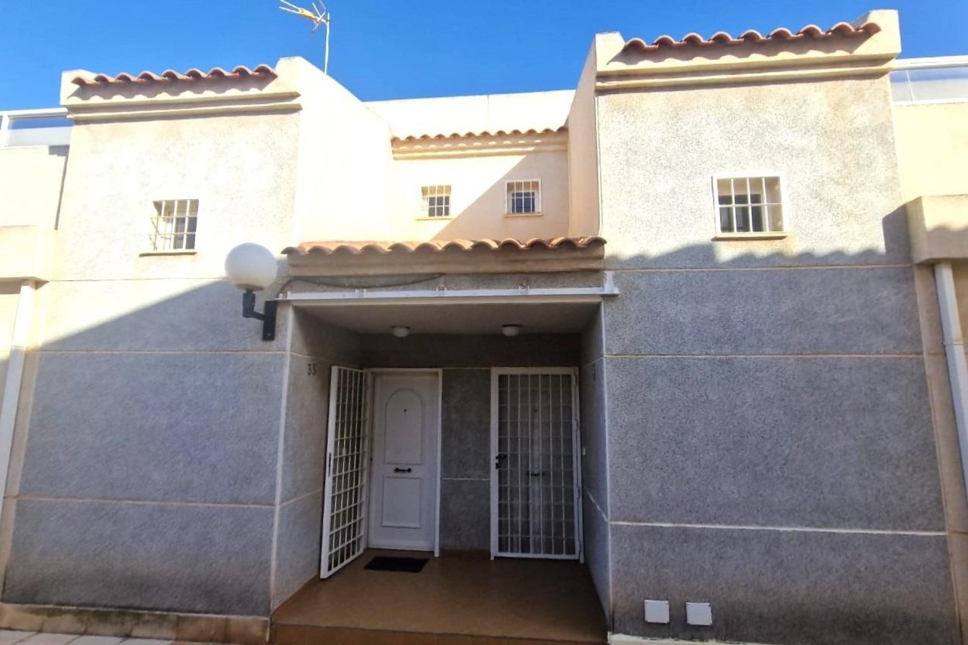 Herverkoop - Townhouse / Duplex / Corner - Torrevieia - Aguas Nuevas