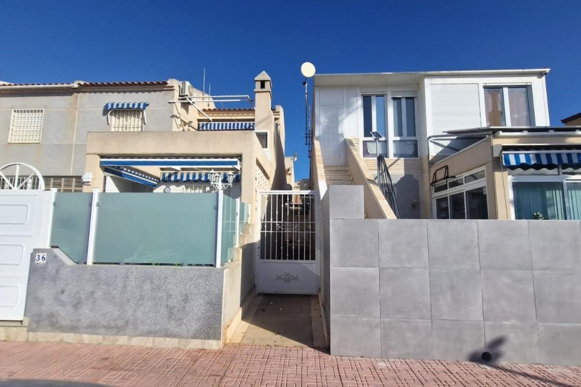 Herverkoop - Townhouse / Duplex / Corner - Torrevieia - Aguas Nuevas