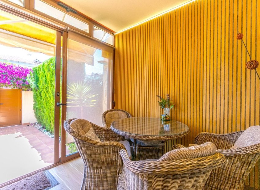 Herverkoop - Townhouse / Duplex / Corner - Torrevieia - Aguas Nuevas