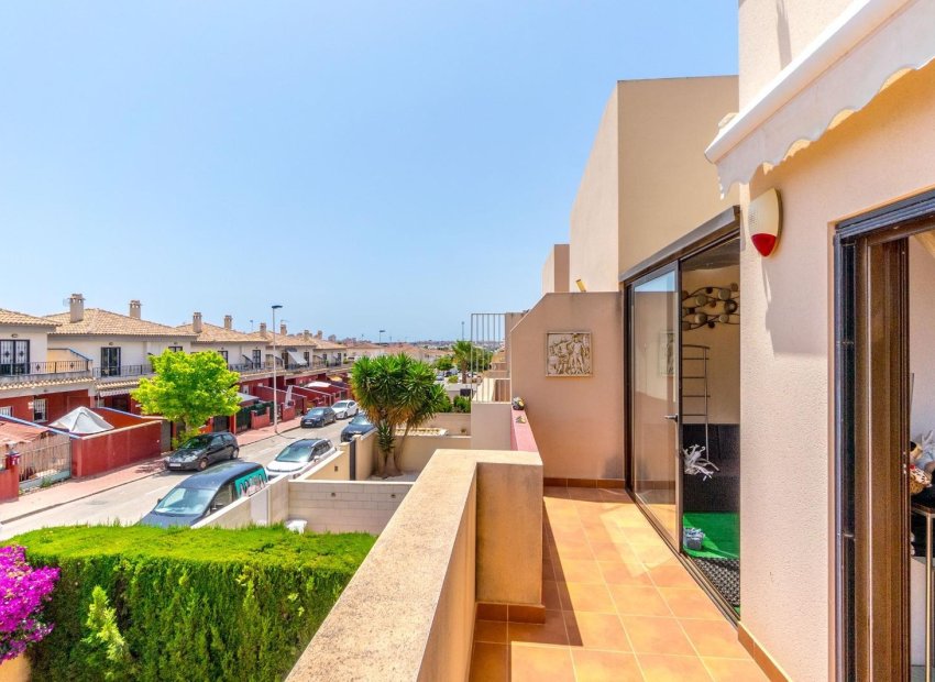 Herverkoop - Townhouse / Duplex / Corner - Torrevieia - Aguas Nuevas