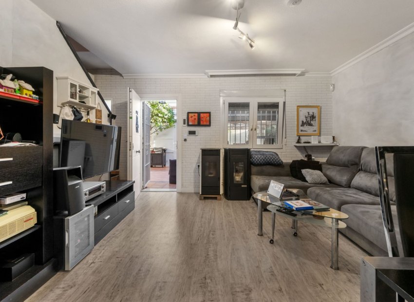 Herverkoop - Townhouse / Duplex / Corner - Torrevieia - Aguas Nuevas