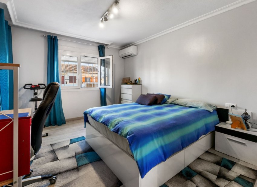 Herverkoop - Townhouse / Duplex / Corner - Torrevieia - Aguas Nuevas