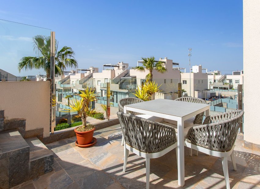 Herverkoop - Townhouse / Duplex / Corner - Torrevieia - Aguas Nuevas