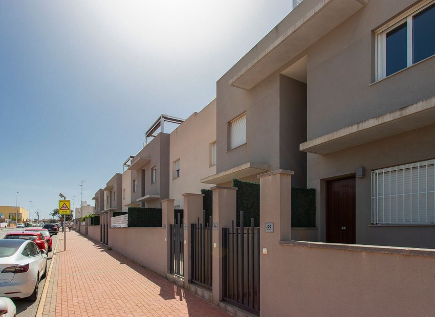 Herverkoop - Townhouse / Duplex / Corner - Torrevieia - Aguas Nuevas