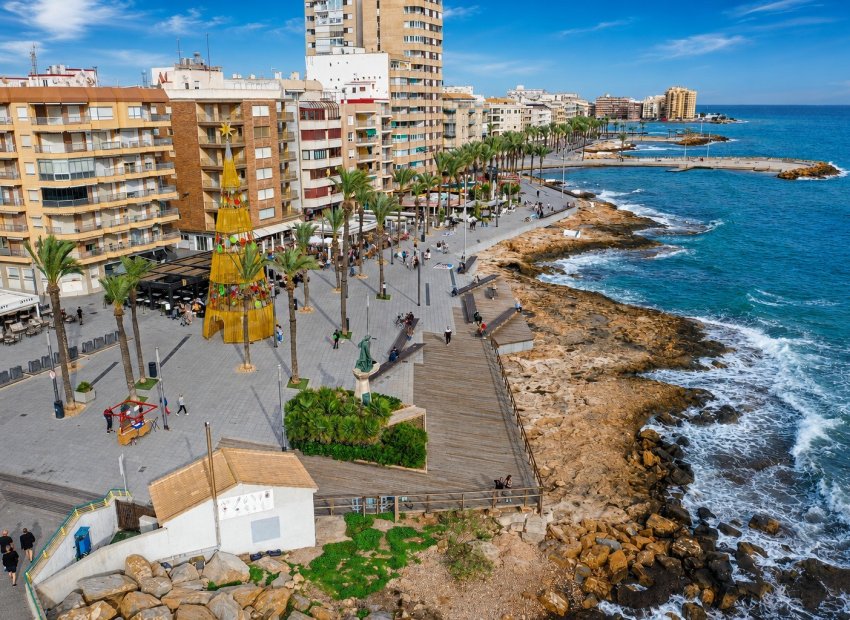 Herverkoop - Townhouse / Duplex / Corner - Torrevieia - Aguas Nuevas