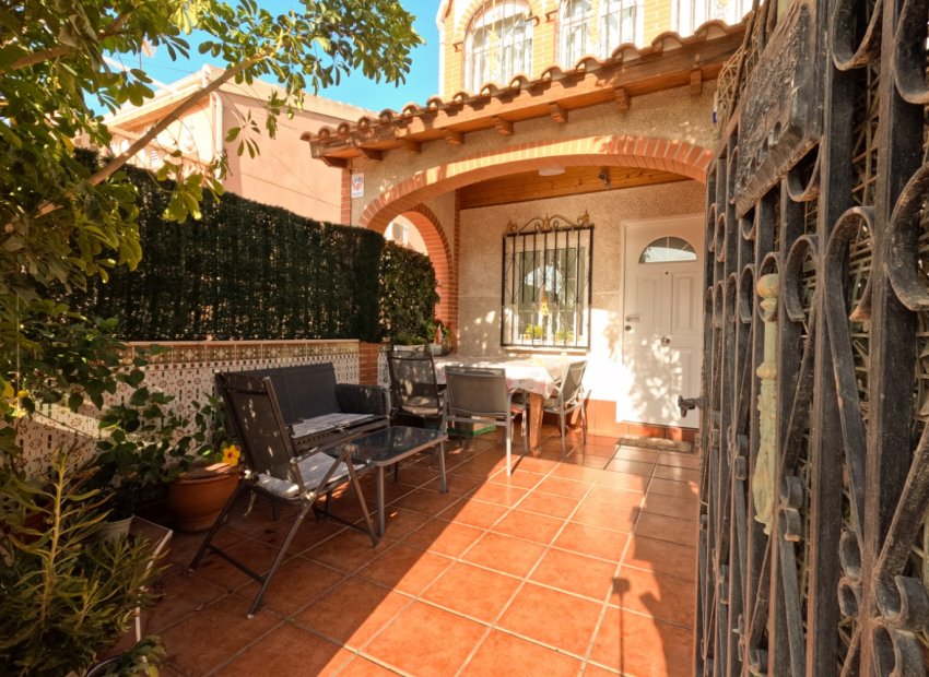 Herverkoop - Townhouse / Duplex / Corner - Torrevieia - El Acequión - Los Náufragos