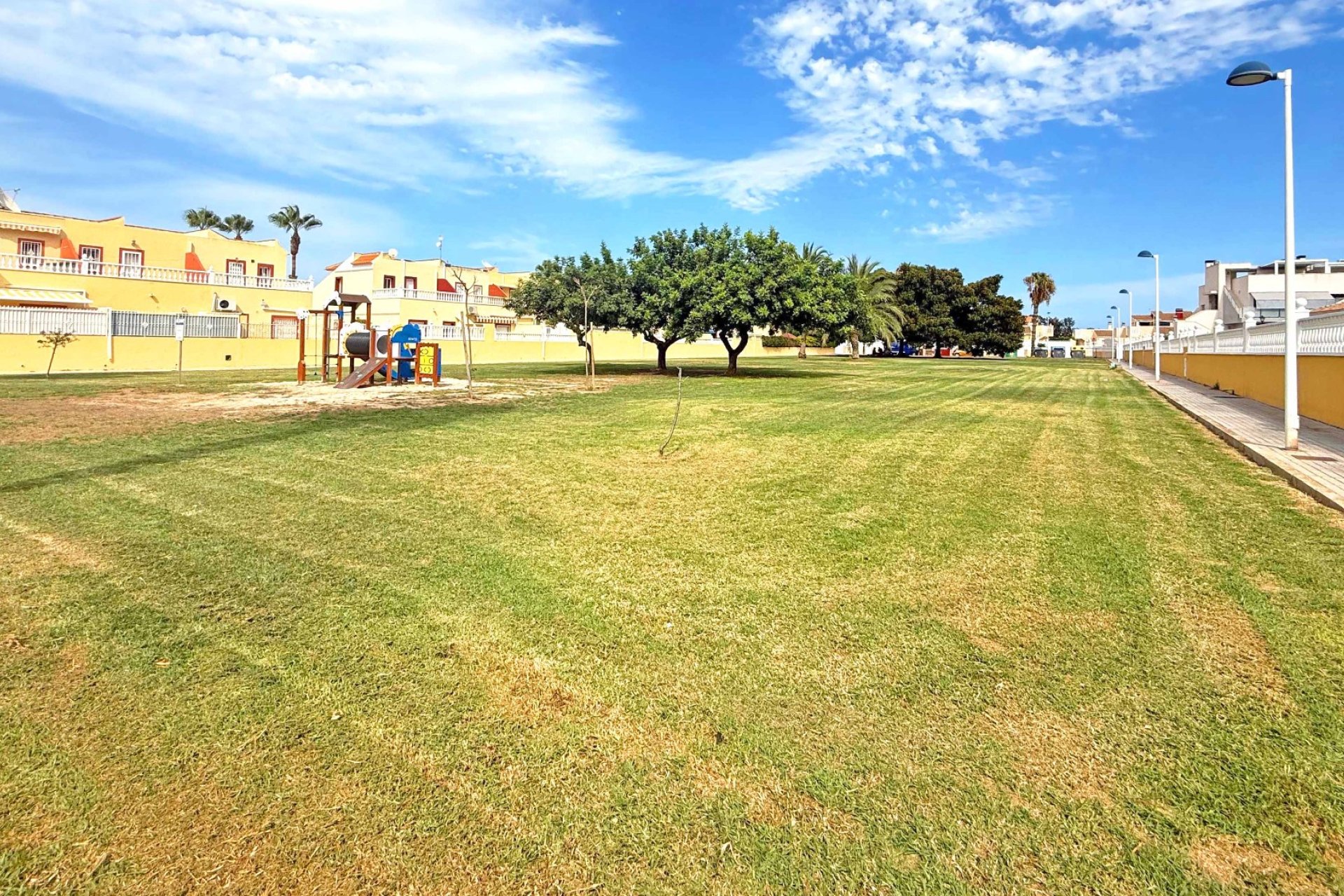 Herverkoop - Townhouse / Duplex / Corner - Torrevieia - La Siesta