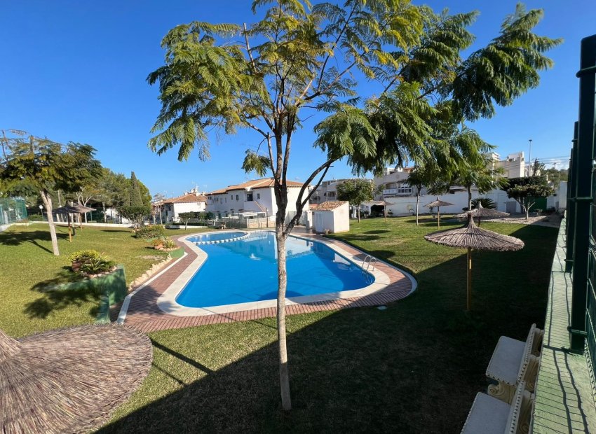 Herverkoop - Townhouse / Duplex / Corner - Torrevieia - Lago Jardín II