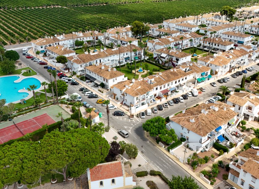 Herverkoop - Townhouse / Duplex / Corner - Torrevieia - Lago Jardin