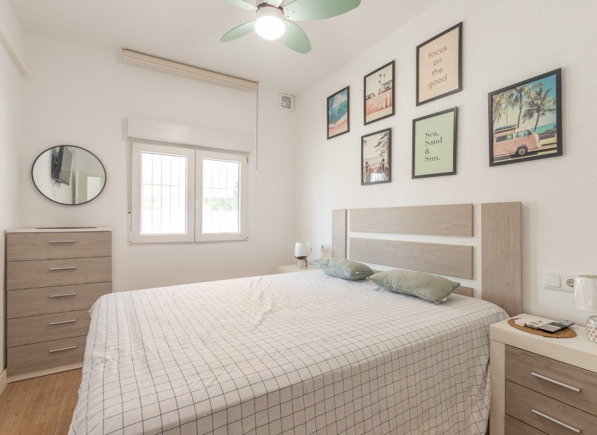 Herverkoop - Townhouse / Duplex / Corner - Torrevieia - Lago Jardin
