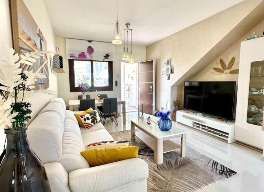 Herverkoop - Townhouse / Duplex / Corner - Torrevieia - Los Balcones