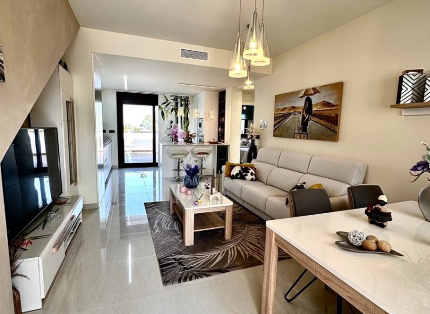 Herverkoop - Townhouse / Duplex / Corner - Torrevieia - Los Balcones