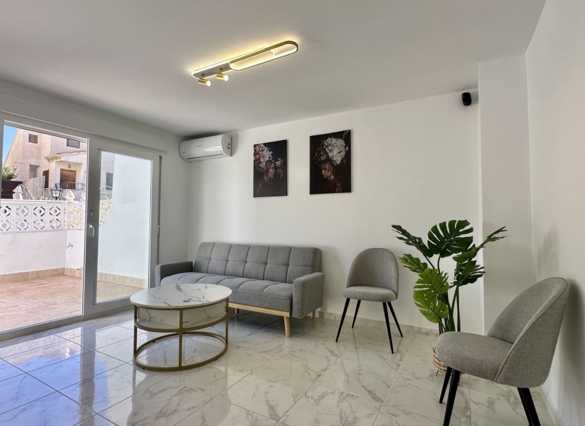 Herverkoop - Townhouse / Duplex / Corner - Torrevieia - Los Balcones