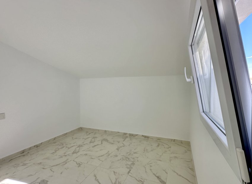 Herverkoop - Townhouse / Duplex / Corner - Torrevieia - Los Balcones