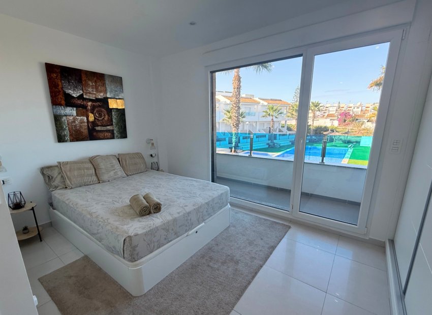 Herverkoop - Townhouse / Duplex / Corner - Torrevieia - Los Balcones