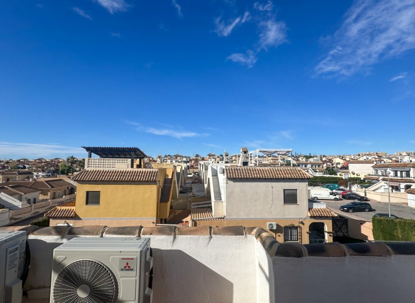 Herverkoop - Townhouse / Duplex / Corner - Torrevieia - Nueva Torrevieja