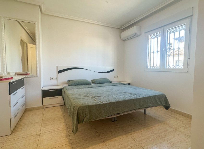 Herverkoop - Townhouse / Duplex / Corner - Torrevieia - Nueva Torrevieja