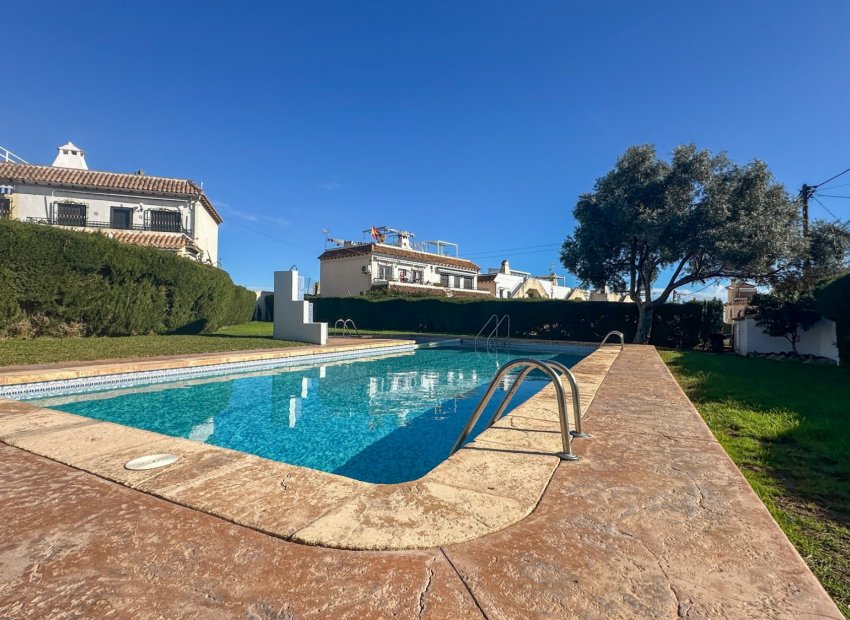 Herverkoop - Townhouse / Duplex / Corner - Torrevieia - Nueva Torrevieja