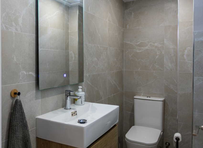 Herverkoop - Townhouse / Duplex / Corner - Torrevieia - Nueva Torrevieja