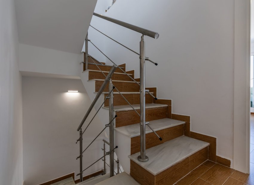 Herverkoop - Townhouse / Duplex / Corner - Torrevieia - Nueva Torrevieja