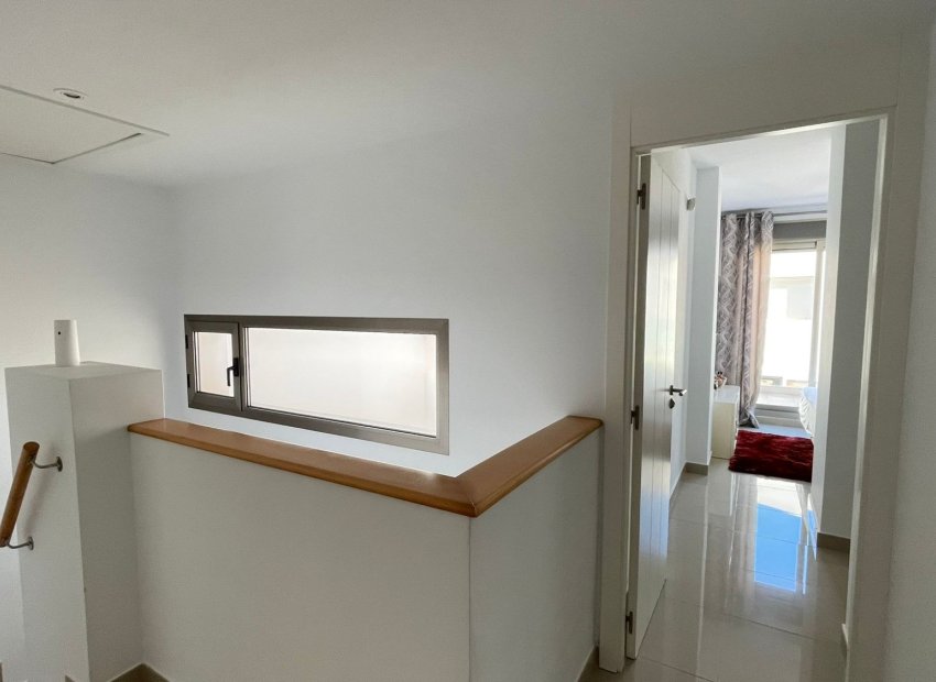 Herverkoop - Townhouse / Duplex / Corner - Torrevieia - Punta Prima