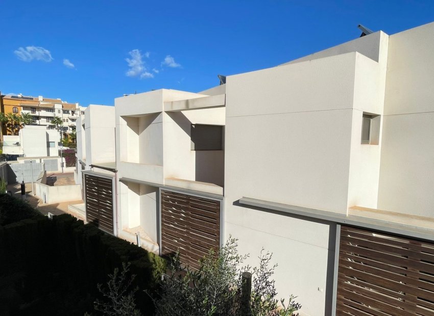 Herverkoop - Townhouse / Duplex / Corner - Torrevieia - Punta Prima