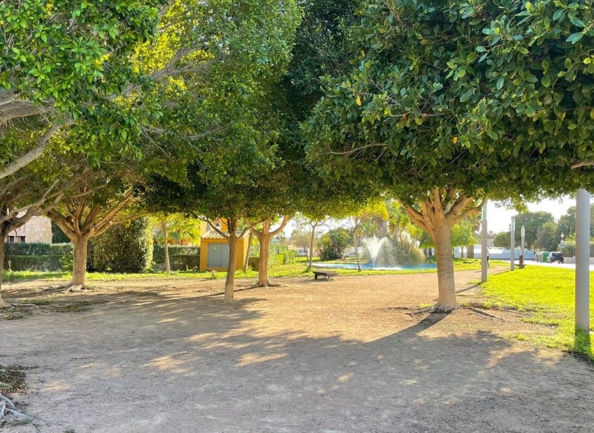 Herverkoop - Townhouse / Duplex / Corner - Torrevieia - Punta Prima